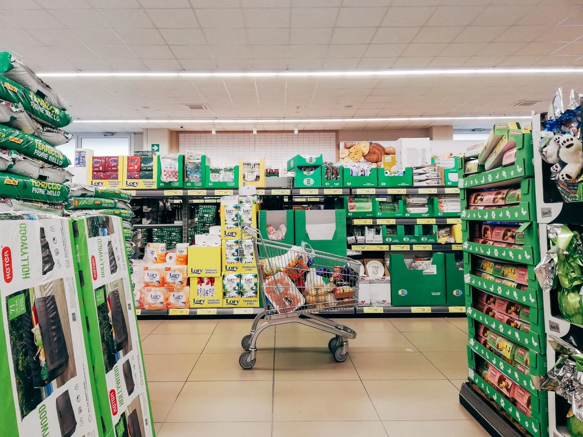 Grocery Store: 7 WhatsApp Messages a Day