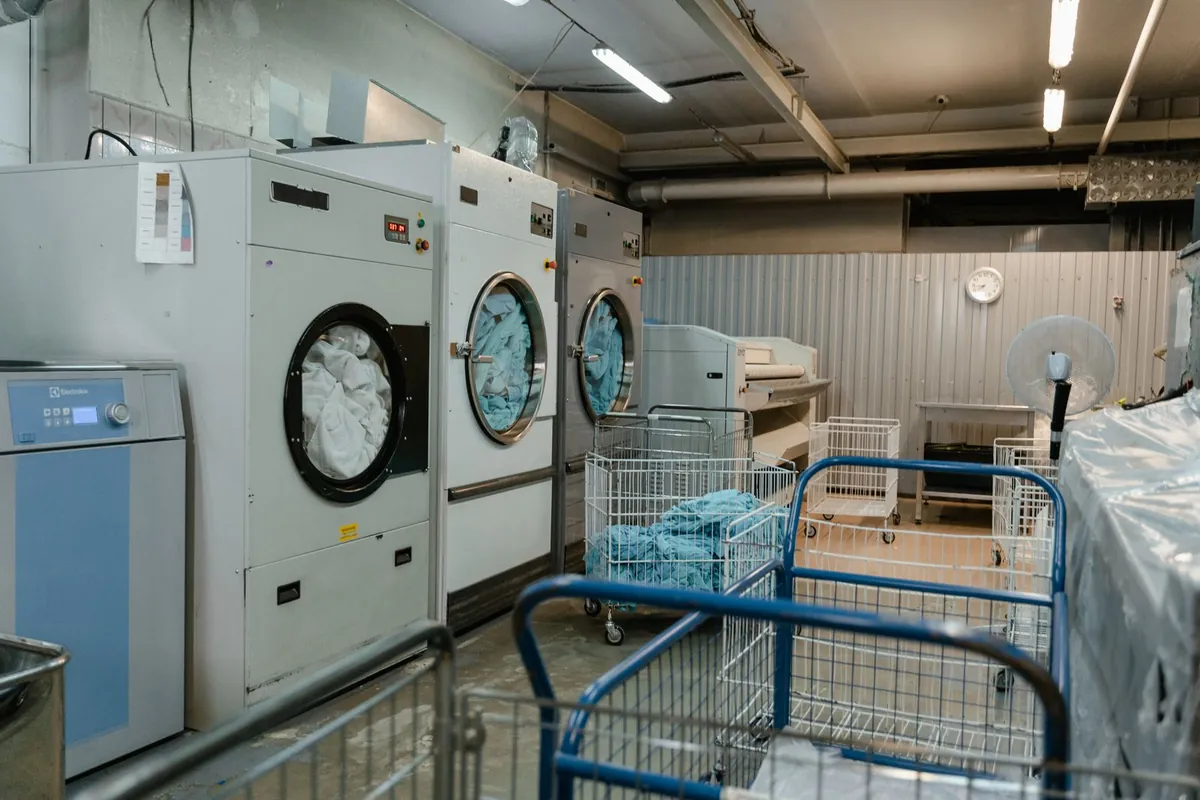 Laundry on WhatsApp: 6 Messages, No Lost Items