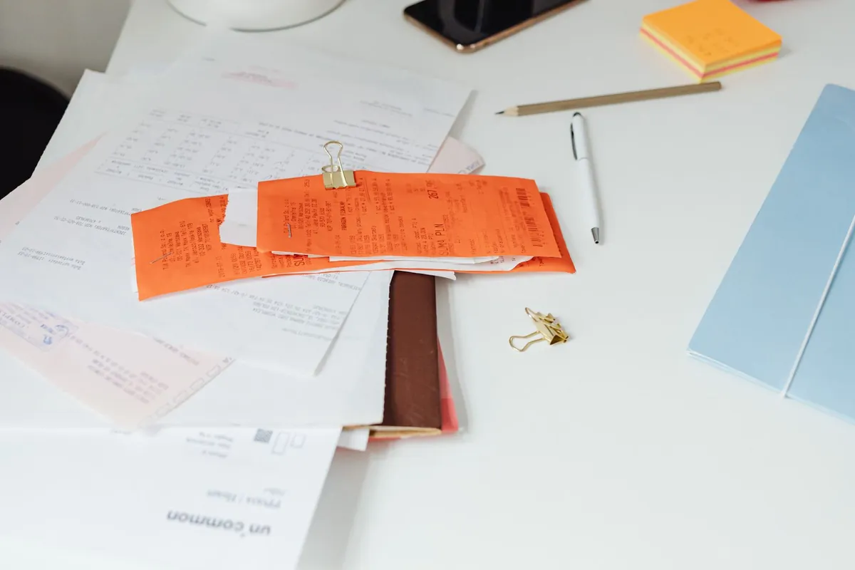 Receipt voucher template: 7 fields to protect you